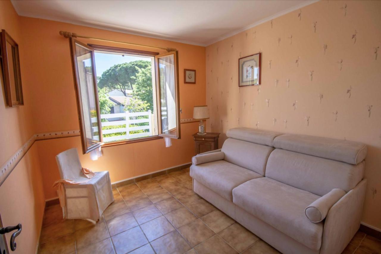 Large Spacious House In Fréjus Екстериор снимка